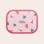 Pink Mepal lunchbox with a butterfly design, printed with the name Mila, making lunchtime special.