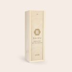 Personalized champagne gift with a bottle of Moet & Chandon in an engraved wooden case with the text BAIDU EMPLOYEE OF THE MONTH and Liam
