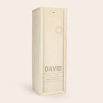 A light wooden whisky case with Highland Park 12 Years, laser-engraved with the name DAVID and Happy Birthday