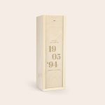 Personalized wooden whisky box with laser-engraved names Gareth & Audrey and the date 19 05 94.