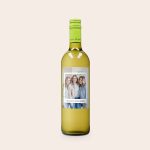 Oude Kaap white wine bottle with a personalized photo and Cheers to Friendship text label, perfect to give as a gift.